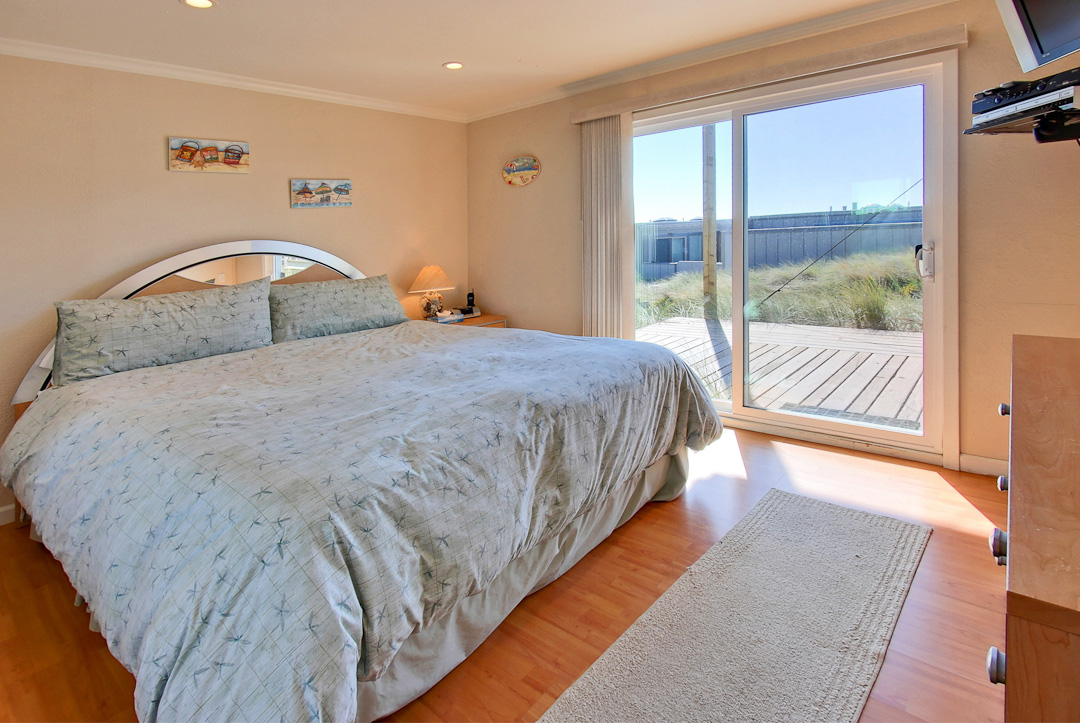 Contemporary Tourist Accommodation in Pajaro Dunes